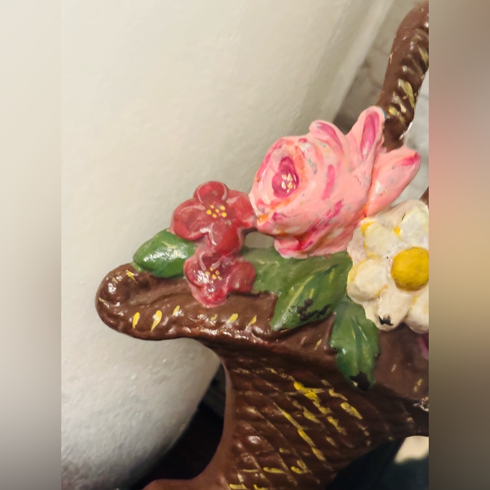 Vintage Cast Iron Door Stop. Basket of Flowers. Authentic 30’s 40’s. Hubley? - Picture 6 of 8